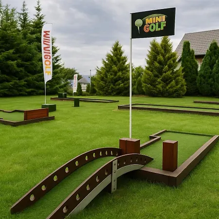 Czteroosobowy Honoratka Z Placem Do Mini Golfa Rewal